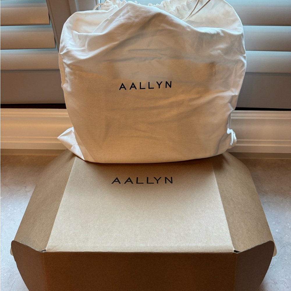 Brand New Aallyn Lilly Satchel - Picture 7 of 7
